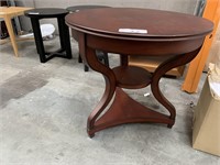 Period Style 900mm Circular Occasional Table