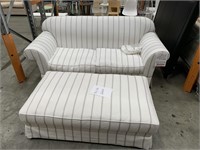 Westwood Decorative White Fabric 2.5 Seat Lounge