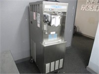 Clean Working Taylor Ice Cream Machine 1 PH