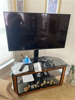 50in Tv and tv stand (few months old)