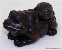 Antique Signed Japanese Netsuke Toads