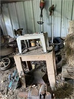 Router Table with Anvil, Vise, 2 Weed Wackers,