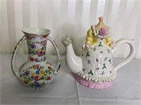 Khiem Flora Teapot & Floral Vase