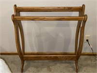 Wood Quilt Rack