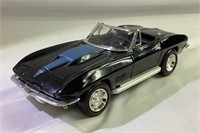 Ertl 1/18 scale 1967 Corvette diecast car