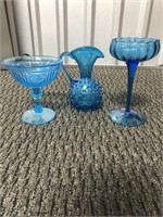 Blue fenton glass hobnail pitcher & glassware