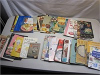 Lot of Vintage Recipe/Cookbooks Booklets