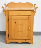 Pine Wash Stand With Inside Drawers