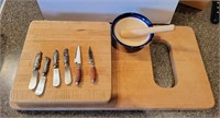 Cutting board 12" x 24" w/ Up North pate knives...