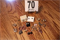 Collection of Assorted Earrings (R2)