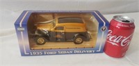1935 Ford Sedan Delivery 1:24 Scale Die Cast