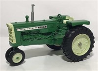 ERTL Oliver 1555 Tractor 1:16 Scale