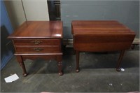Pair of Nightstands/Accent Tables