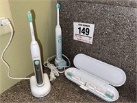 Phillips electric toothbrush set (2)