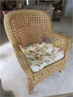 wicker chair with pad good used condition 30"w OA