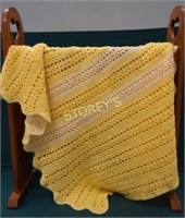 Yellow crocheted afghan - 40 x 40
