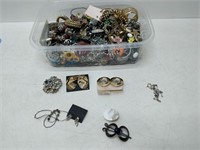 assorted jewelry