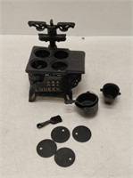 miniature stove and accessories