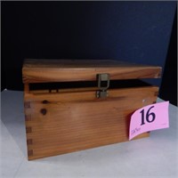 HINGED DOVETAIL WOODEN BOX 11X9X6