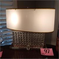 GLASS BASE TABLE LAMP 16 IN