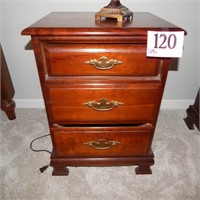 VINTAGE TRADITIONAL NIGHTSTAND-DOVETAIL