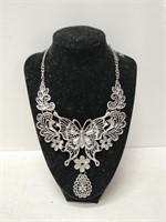 lovely intricate necklace in pouch