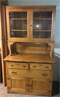 Hutch w/glass display top, drawers/cupboards