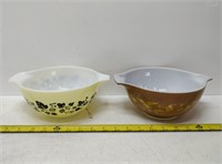 2 pyrex #442 cinderella bowls 1.5 qrt