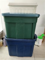 3 rubbermaid bins