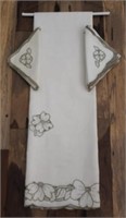 Hand Stitched Tablecloth w/ Matching Napkins