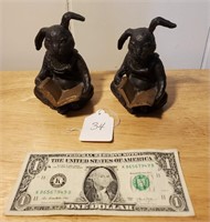 2 Rabbit Statues