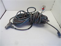Heavy duty 100 ft extension cord