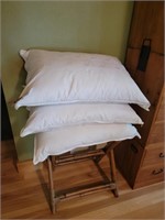 Fluffy pillows (3)