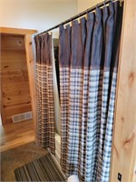 Towels, shower curtain & rug