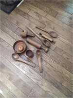 Woodenware lot
