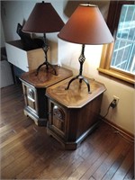 2 end tables 2 lamps