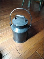 Metal pail with top 4 qt