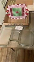 Anchor and Pyrex casserole and loaf dishes,