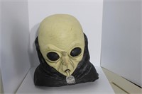 ALIEN HEAD 15" TALL