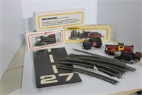 HO BACHMAN MODEL TRAIN PIECES