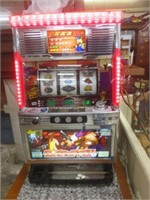 WAN WAN POLICE SLOT MACHINE WITH KEY AND TOKENS