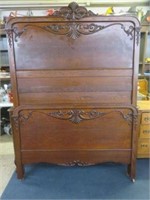 ANTIQUE AMERICAN OAK FULL SIZE BED WITH RAILS