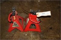 red jack stands