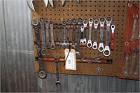 gear wrenches and magnetic holders