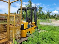 *CAT Forklift