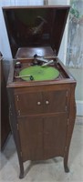 (AB) Victrola Record Player 42.5"w 21"d 17.5"w