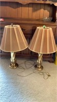(2) lamps