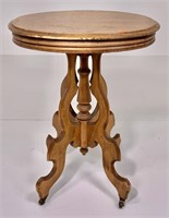 Oval wood top Victorian table, 22.5" x 16", 29" ta