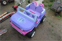 TOYOTA DISNEY KIDS PLASTIC JEEP NO CHARGER BUY