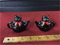 Small black cat salt and pepper set